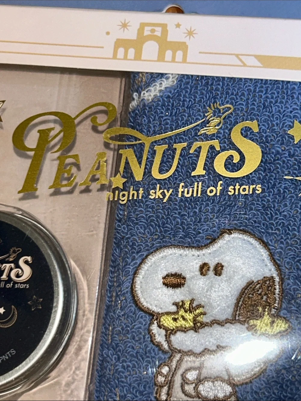 Brand New in Box Universal Studios Japan Peanuts Snoopy Hand Cream and Towel Set